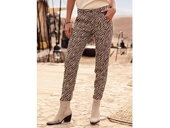 P5R3JIC CLAUDIA SAVUTI . 25517:BRUN MOYEN//