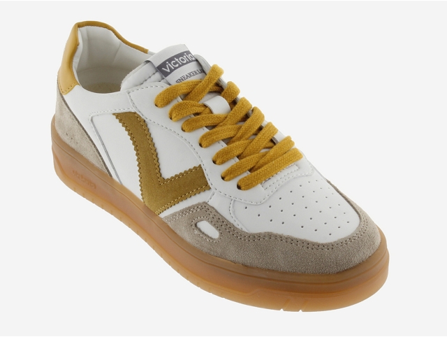 Victoria femme seul . 1257125 blanc